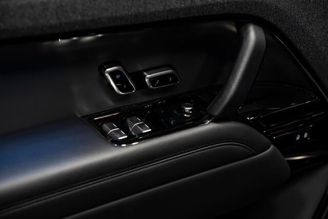 Land Rover RANGE ROVER SPORT D250 HSE Dynamic Stealth *Panorama / Meridian / Stoelventilatie / HUD / Keyless / Surround-view*