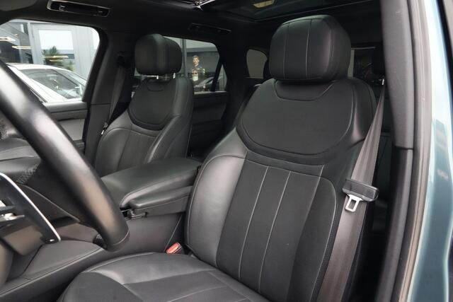 Land Rover RANGE ROVER SPORT 3.0 P440e Dynamic HSE | PHEV | PANO | Meridian | 360 | HUD | Land Rover Range Rover Sport P440e Dynamic HSE 441 PK Plug-in Hybrid met 3.0 zescilinder benzinemotor en 8-traps automatische transmissie, voorzien van een luxe lederen interieur, elektrisch