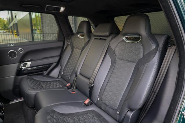 Land Rover RANGE ROVER SPORT P575 SVR | UNIEK! | SVO RACING GREEN | 24'' VOSSEN | 4X STOELVERKOELING | DEALER ONDH | HUD | ELEK TREKHAAK | – foto 6