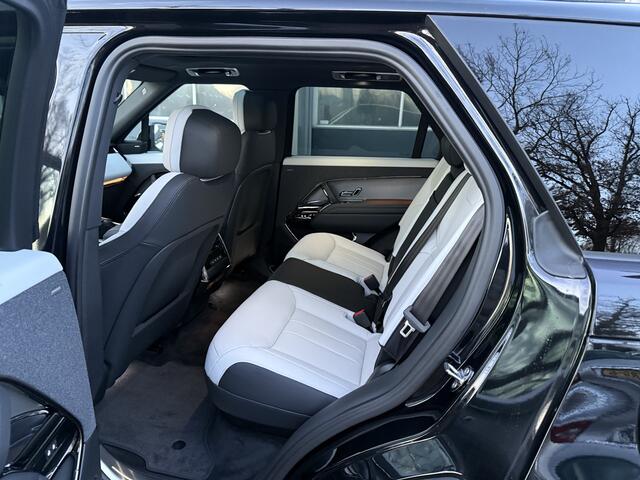 Land Rover Sport 3.0 P460e Dynamic HSE PHEV Bj 2025 470pk 1e eigen | Full Options | 23" | Soft Close | 4-Zone Airco | Trekhaak | Massage |