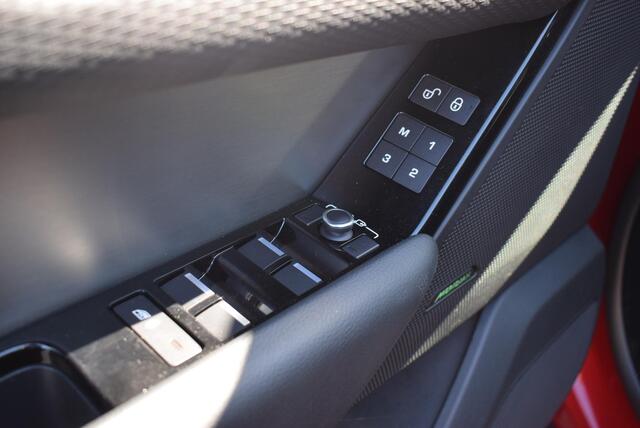 Land Rover Velar Range Rover 2.0 I4 Turbo AWD R-Dynamic SE Full Options Km 51105 !!