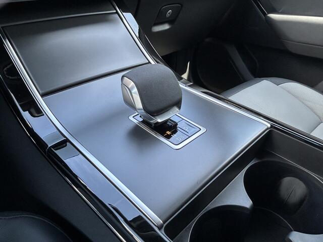 Land Rover Velar Range Rover 2.0 P400e R-Dynamic SE | Lichtgrijs interieur | Elektr. trekhaak | 22" velgen | HUD |