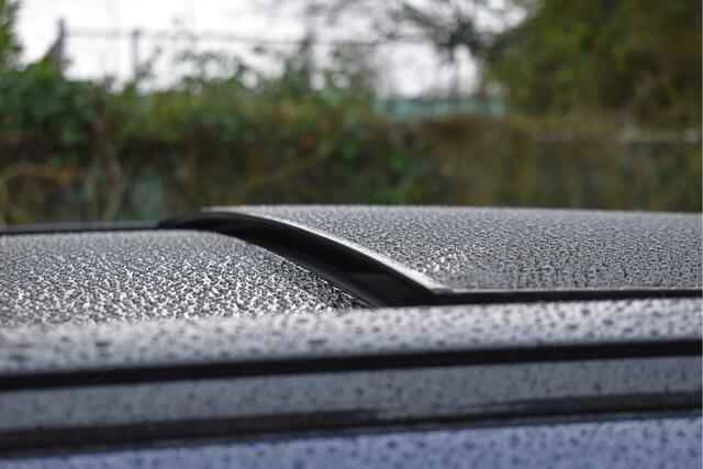 Land Rover Velar Range Rover 2.0 P400e 404pk | Open dak | Elekt.trekhaak | 360 gr. camera | Keyless | Elektr.stoelen Memory | Full LED