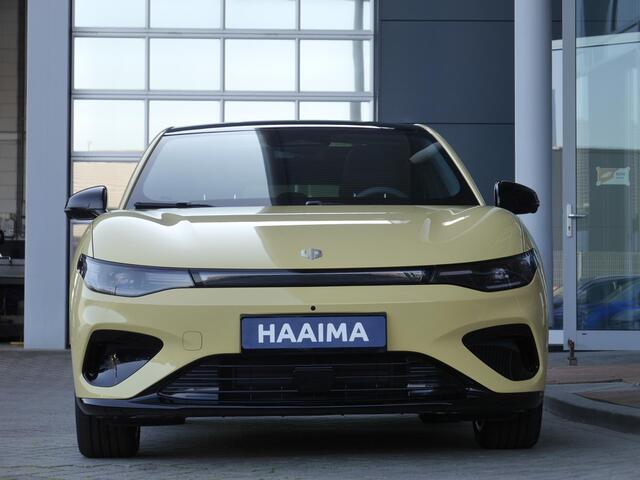 Leapmotor B05 ProMax Design 67.1 kWh | Panoramadak | Elektrisch verstelbare stoelen | Stuurwiel verwarming | Apple carplay/Android auto | Sfeerverlichting | Regensensor | Privacyglas | 19 inch lichtmetalen velgen