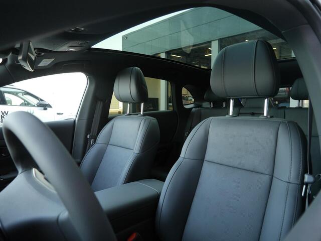 Leapmotor B05 ProMax Design 67.1 kWh | Panoramadak | Elektrisch verstelbare stoelen | Stuurwiel verwarming | Apple carplay/Android auto | Sfeerverlichting | Regensensor | Privacyglas | 19 inch lichtmetalen velgen