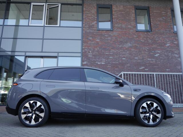 Leapmotor B05 ProMax Design 67.1 kWh | Panoramadak | Elektrisch verstelbare stoelen | Stuurwiel verwarming | Apple carplay/Android auto | Sfeerverlichting | Regensensor | Privacyglas | 19 inch lichtmetalen velgen