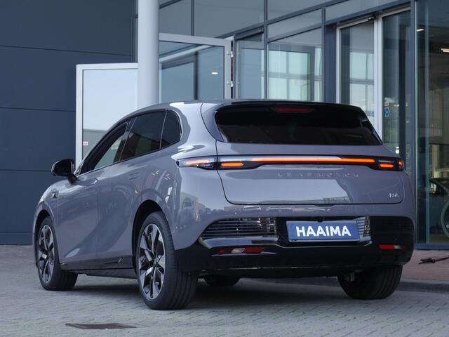 Leapmotor B05 ProMax Design 67.1 kWh | Panoramadak | Elektrisch verstelbare stoelen | Stuurwiel verwarming | Apple carplay/Android auto | Sfeerverlichting | Regensensor | Privacyglas | 19 inch lichtmetalen velgen
