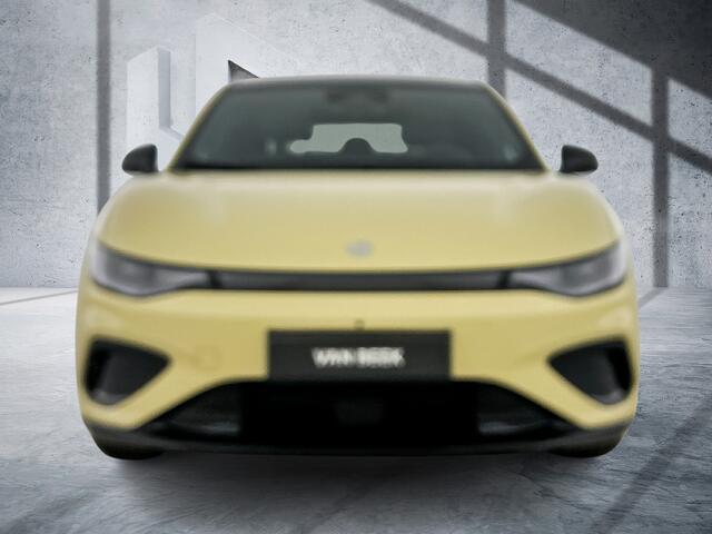Leapmotor B05 ProMax Design 67.1 kWh | Voorraad ! | Panoramadak | Stoelverwarming | Keyless |