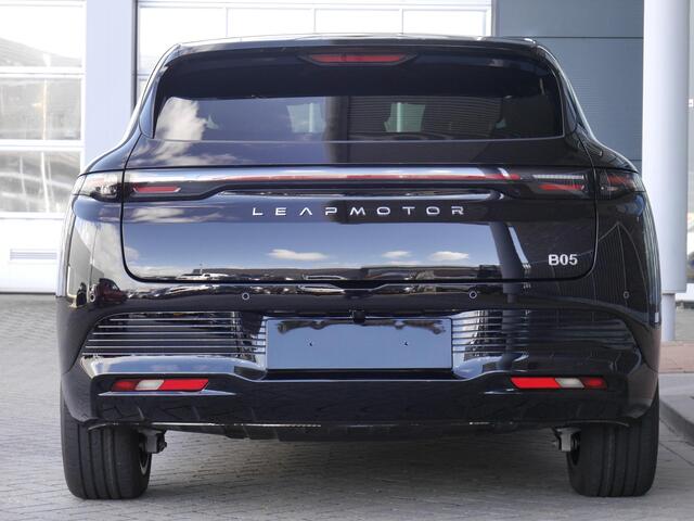 Leapmotor B05 ProMax Design 67.1 kWh | Panoramadak | Elektrisch verstelbare stoelen | Stuurwiel verwarming | Apple carplay/Android auto | Sfeerverlichting | Regensensor | Privacyglas | 19 inch lichtmetalen velgen