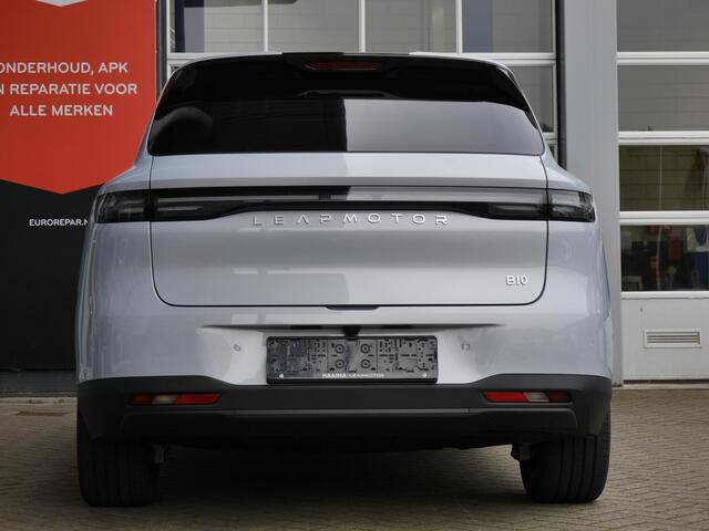 Leapmotor B10 Design ProMax 67.1 kWh | Nu in de showroom en dit jaar nog leverbaar | Wltp 434km | 750kg trekgewicht | Stoel en stuur verwarming | 360 graden camera | Lederen bekleding | Panoramadak | Led | Regensensor | Sfeerverlichting | Elektrisch verstelbare voorsto