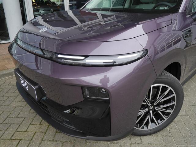 Leapmotor B10 Design ProMax 67.1 kWh | Uit voorraad leverbaar! | Elektrische achterklep | Stoel en stuurverwarming | Lederenbekleding | 18 inch velgen | Meerdere kleuren!