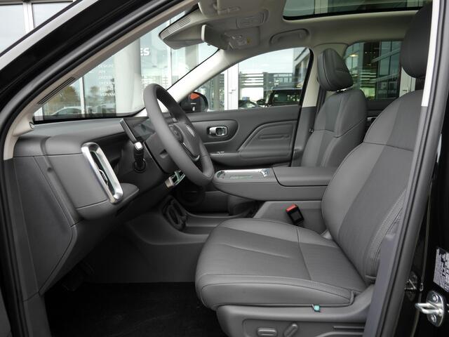 Leapmotor B10 Design ProMax 67.1 kWh | Navigatie | Rondom camera | 18inch Velgen | Elektrisch bedienbare achterklep | Panoramdak | Uit voorraad leverbaar