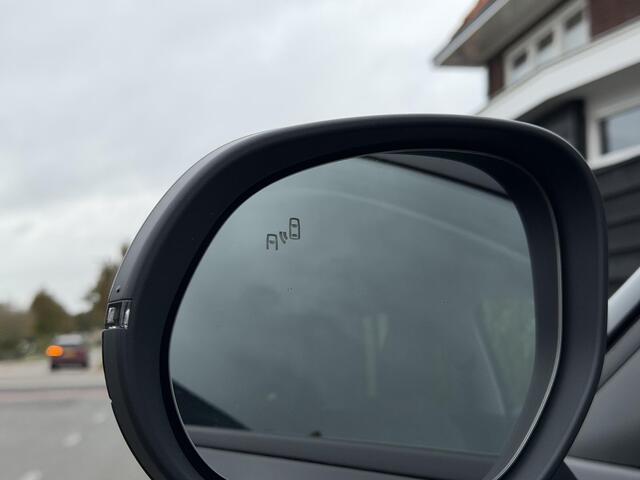 Leapmotor B10 Design ProMax 67.1 kWh 218PK Automaat Navigatie, Camera 360, Lichtmetalen velgen, Elektrische Achterklep, Kunstlederen bekleding, Stoel Verwarming & Ventilatie