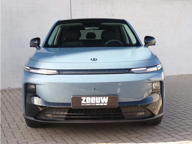 Leapmotor B10 Design ProMax 67.1 | Boek nu uw proefrit!