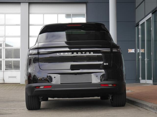 Leapmotor B10 Design ProMax 67.1 kWh | Licht interieur kleur | Navigatie | Rondom camera | 18inch Velgen | Elektrisch bedienbare achterklep | Panoramdak | Stoel verwarming en ventilatie | Stuurverwarming | Uit voorraad leverbaar