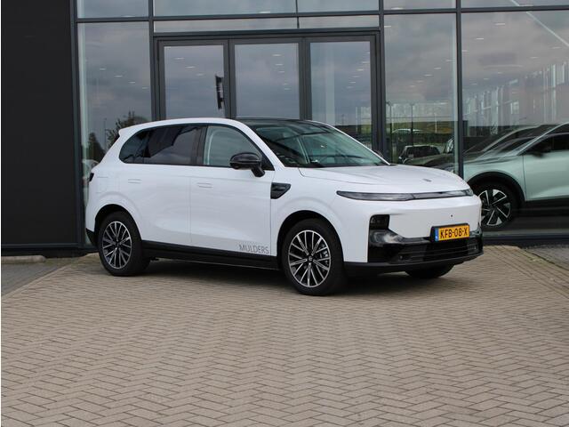 Leapmotor B10 Design ProMax 67.1 kWh NAVI / LMV / PANO