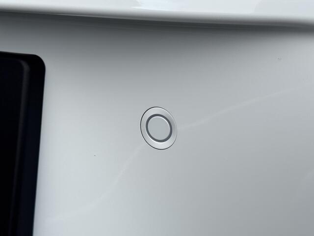 Leapmotor B10 Design ProMax 67.1 kWh 218PK Automaat Navigatie, Camera 360, Lichtmetalen velgen, Elektrische Achterklep, Kunstlederen bekleding, Stoel Verwarming & Ventilatie