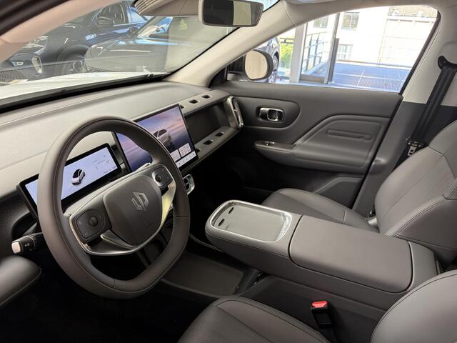 Leapmotor B10 Design ProMax 67.1 kWh 430KM WLTP | Panorama | Navigatie | Elektrische achterklep | Elektrisch bedienbare stoelen | Stoelverwarming | Stoelventilatie