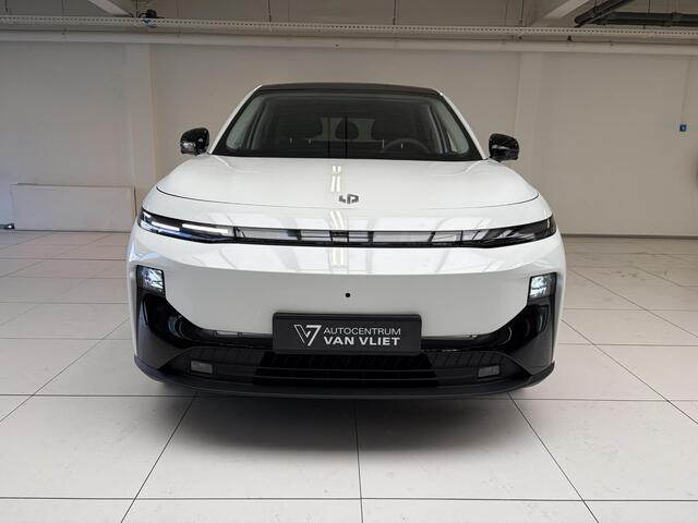 Leapmotor B10 Design ProMax 67.1 kWh 430KM WLTP | Panorama | Navigatie | Elektrische achterklep | Elektrisch bedienbare stoelen | Stoelverwarming | Stoelventilatie