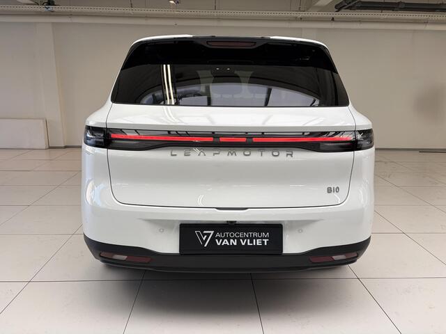 Leapmotor B10 Design ProMax 67.1 kWh 430KM WLTP | Panorama | Navigatie | Elektrische achterklep | Elektrisch bedienbare stoelen | Stoelverwarming | Stoelventilatie