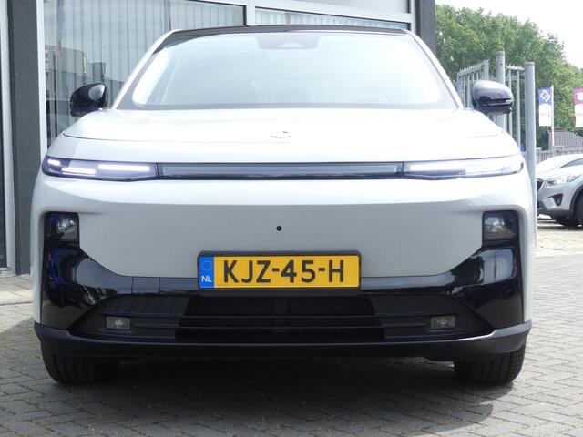 Leapmotor B10 Design ProMax 67.1 kWh 218PK Automaat Navigatie, Camera 360, Lichtmetalen velgen, Elektrische Achterklep, Kunstlederen bekleding, Stoel Verwarming & Ventilatie
