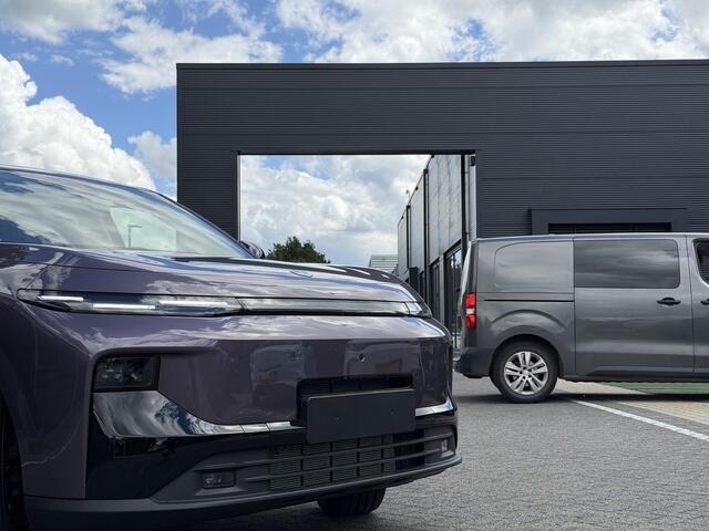 Leapmotor B10 Design Hybrid EV 18.8 kWh 218PK Automaat Navigatie, Camera 360, Lichtmetalen velgen, Elektrische Achterklep, Kunstlederen bekleding, Stoel Verwarming & Ventilatie