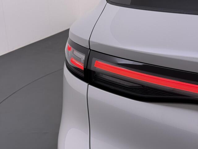 Leapmotor B10 Design Hybrid EV 18.8 kWh