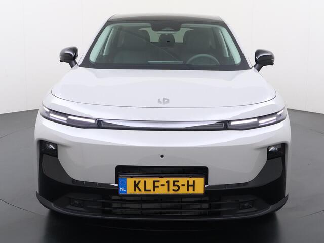 Leapmotor B10 Design Hybrid EV 18.8 kWh