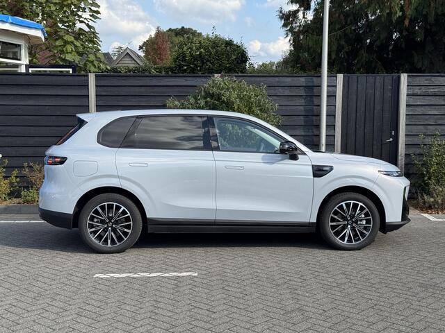 Leapmotor B10 Design ProMax 67.1 kWh 218PK Automaat Navigatie, Rondomzichtcamera, Adaptieve Cruise Control, Climate Control, Panoramadak