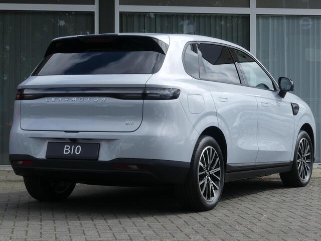 Leapmotor B10 Design ProMax 67.1 kWh 218PK Automaat Navigatie, Camera 360, Lichtmetalen velgen, Elektrische Achterklep, Kunstlederen bekleding, Stoel Verwarming & Ventilatie