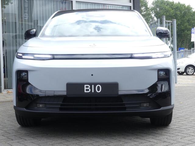 Leapmotor B10 Design ProMax 67.1 kWh 218PK Automaat Navigatie, Camera 360, Lichtmetalen velgen, Elektrische Achterklep, Kunstlederen bekleding, Stoel Verwarming & Ventilatie
