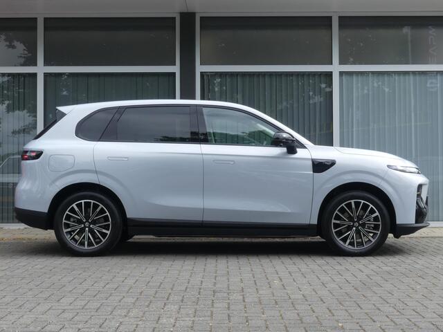 Leapmotor B10 Design ProMax 67.1 kWh 218PK Automaat Navigatie, Camera 360, Lichtmetalen velgen, Elektrische Achterklep, Kunstlederen bekleding, Stoel Verwarming & Ventilatie