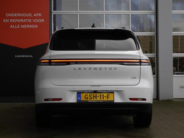 Leapmotor C10 Style 69.9 kWh | Demo | 420 km Wltp | Volledig elektrisch | Panorama dak | Keyless entry en start | Elektrisch verstelbare stoelen | Camera rondom | 1500 kg trekgewicht
