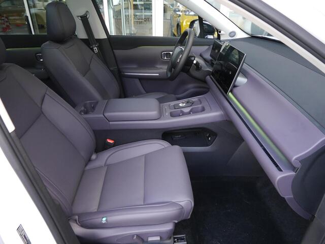 Leapmotor C10 Style 69.9 kWh | Demo | 420 km Wltp | Volledig elektrisch | Panorama dak | Keyless entry en start | Elektrisch verstelbare stoelen | Camera rondom | 1500 kg trekgewicht