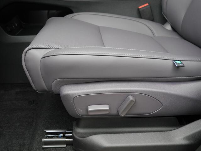 Leapmotor C10 REEV Design 28.4 kWh | Nieuwe auto | Gecombineerde actieradius WLTP 974km | 1500 kg Trekgewicht | Diverse kleuren leverbaar | Full options | Stuurverwarming | Stoelverwarming en koeling | Elektrisch verstelbare voorstoelen | Navigatie | Keyless entry & st