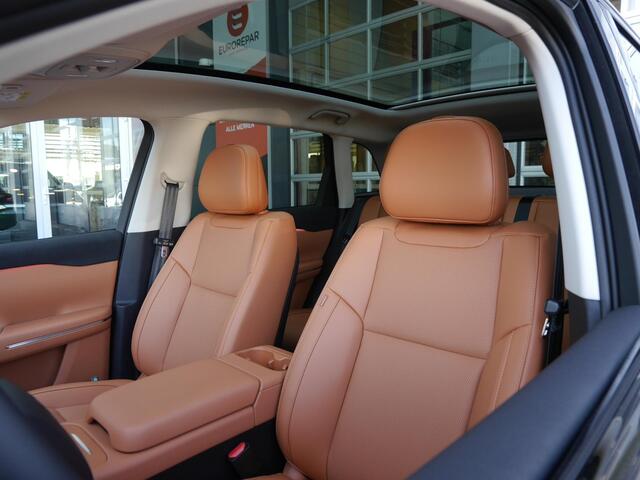 Leapmotor C10 REEV Design 28.4 kWh | Demo | Gecombineerde actieradius WLTP 974km | 1500 kg Trekgewicht | Diverse kleuren leverbaar | Full options | Stuurverwarming | Stoelverwarming en koeling | Elektrisch verstelbare voorstoelen | Navigatie | Keyless entry & start | 2