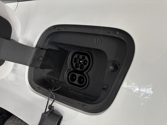 Leapmotor C10 Design 69.9 kWh Volledig Elektrisch Automaat met Lederen bekleding, Elektrische stoelen en Camera Direct rijden demo auto