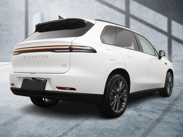 Leapmotor C10 REEV Design 28.4 kWh | **UIT VOORRAAD LEVERBAAR** | WLTP 974 KM | 1500kg trekgewicht | Automaat | Leder | Navi |