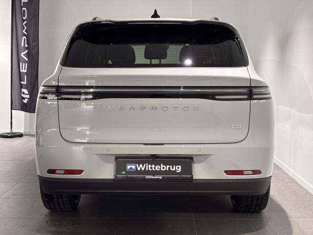 Leapmotor C10 Design ProMax AWD 81.9 kWh 598 PK I 720 NM Koppel I 22 INCH VELGEN I AWD I Volledig Elektrisch Automaat met Lederen bekleding, Elektrische stoelen en Camera Uit voorraad leverbaar!