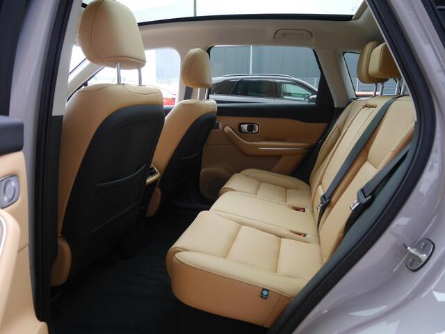 Leapmotor C10 Design Pro 69.9 kWh | Panoramdak | 20inch | elektrisch bedienbare achterklep | Snel leverbaar | Camera v+a | Zeer veel ruimte!