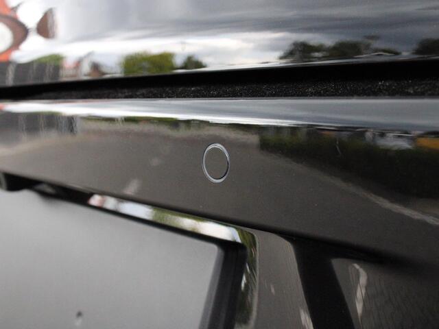 Leapmotor C10 REEV Design 28.4 kWh 215PK Automaat Navigatie, Camera 360, Lichtmetalen velgen, Elektrische Achterklep, Kunstlederen bekleding, Stoel Verwarming & Ventilatie