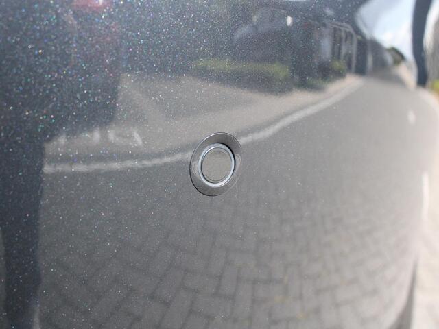 Leapmotor C10 REEV Design 28.4 kWh 215PK Automaat Navigatie, Camera 360, Lichtmetalen velgen, Elektrische Achterklep, Kunstlederen bekleding, Stoel Verwarming & Ventilatie