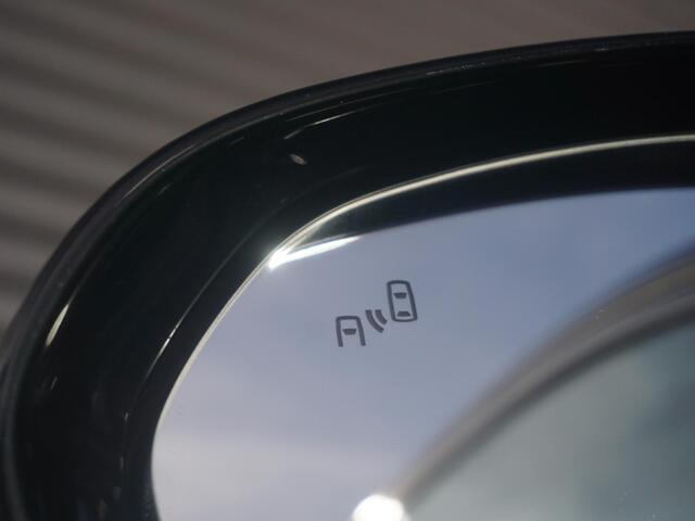 Leapmotor C10 Design 69.9 kWh Panoramadak