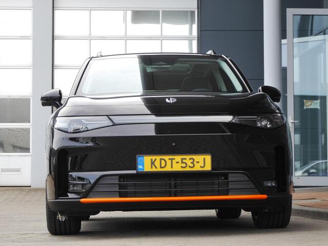 Leapmotor C10 Design ProMax AWD 81.9 kWh | Irmscher | Dutch edition | Unieke auto 004/100 | Verlaagd | Spoiler | 598 PK | 0-100 in 4 seconden | Wltp 437 km | 1500kg trekgewicht | Stoel en stuurverwarming | Stoel ventilatie | Panorama dak | 20 inch lichtmetalen velgen |