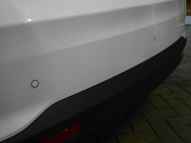 Leapmotor T03 Design 37.3 kWh | Nieuw | Uit voorraad leverbaar | Camera | Panoramadak | Adaptive cruise control | Dodehoek detectie | Lichtmetalen velgen