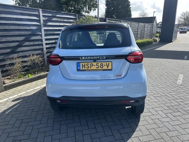 Leapmotor T03 Design 37.3 kWh 95PK Automaat Navigatie, Camera achter, Parkeerhulp achter, Audio, Keyless Start, Lichtmetalen velgen