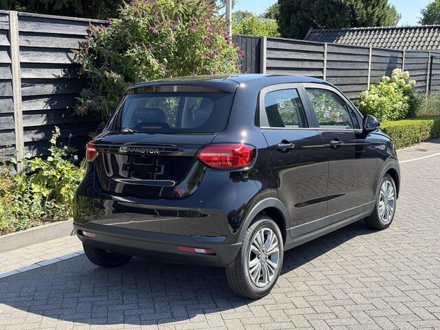 Leapmotor T03 Design 37.3 kWh 95PK Automaat Navigatie, Camera achter, Parkeerhulp achter, Audio, Keyless Start, Lichtmetalen velgen