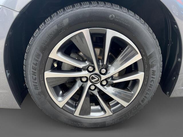 Lexus CT 200h Business Line | CAMERA | NAVI | CRUISE |