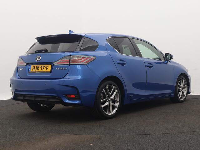 Lexus CT Executive Line Limited | Navigatie |