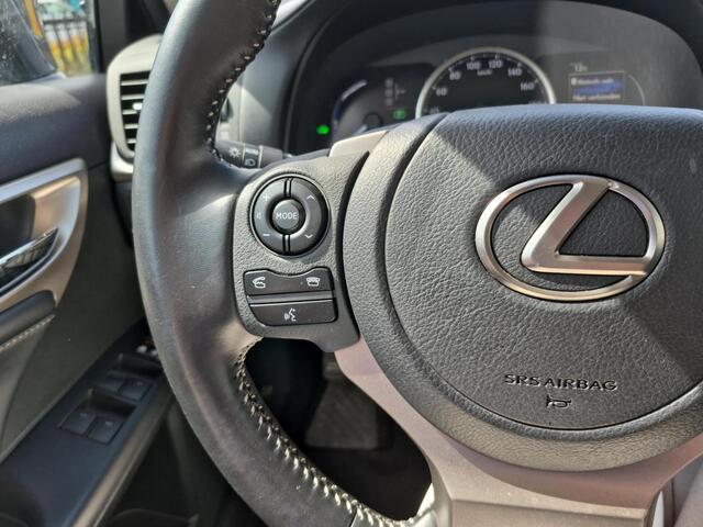 Lexus CT 200h Ultimate Edition | Lederen bekleding | Stoelverwarming | Grootbeeld navigatie
